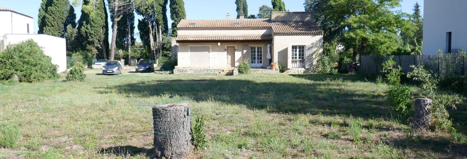 Maison 9 Pièces 205 m² à vendre à Saint-Étienne-du-Grès (13103)