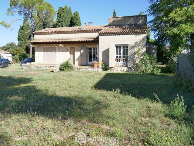 Villas - 205m² - Saint-Étienne-du-Grès — photo du bien