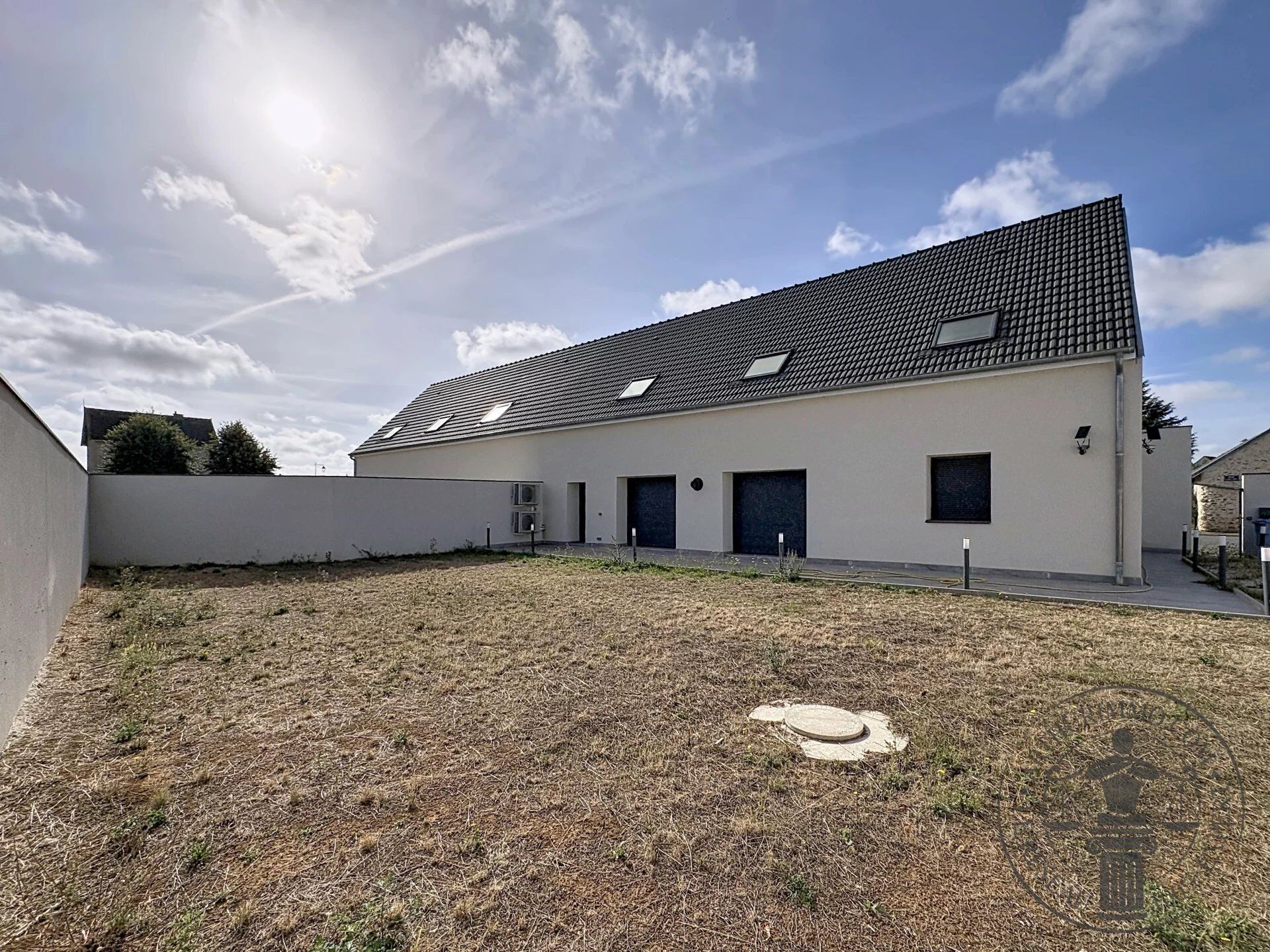 Maison 6 pièces 193 m² · à Sainville · 193 m² · 300 000 €