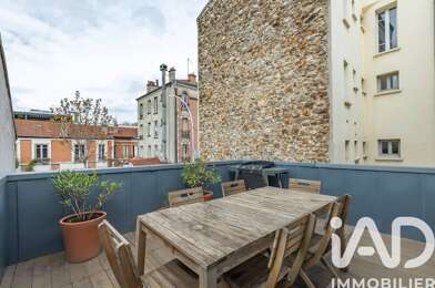 Maison 5 pièces 749000 €