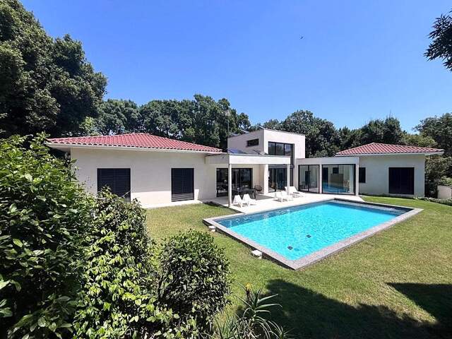 Villa d'architecte F6 de 200 m² sur 2000 m² sur les hauteurs de SOMMIERES (30250) — photo du bien