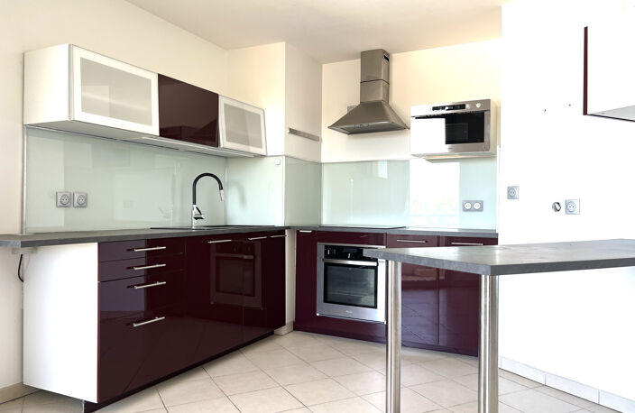 T3 MINIMES — photo 3