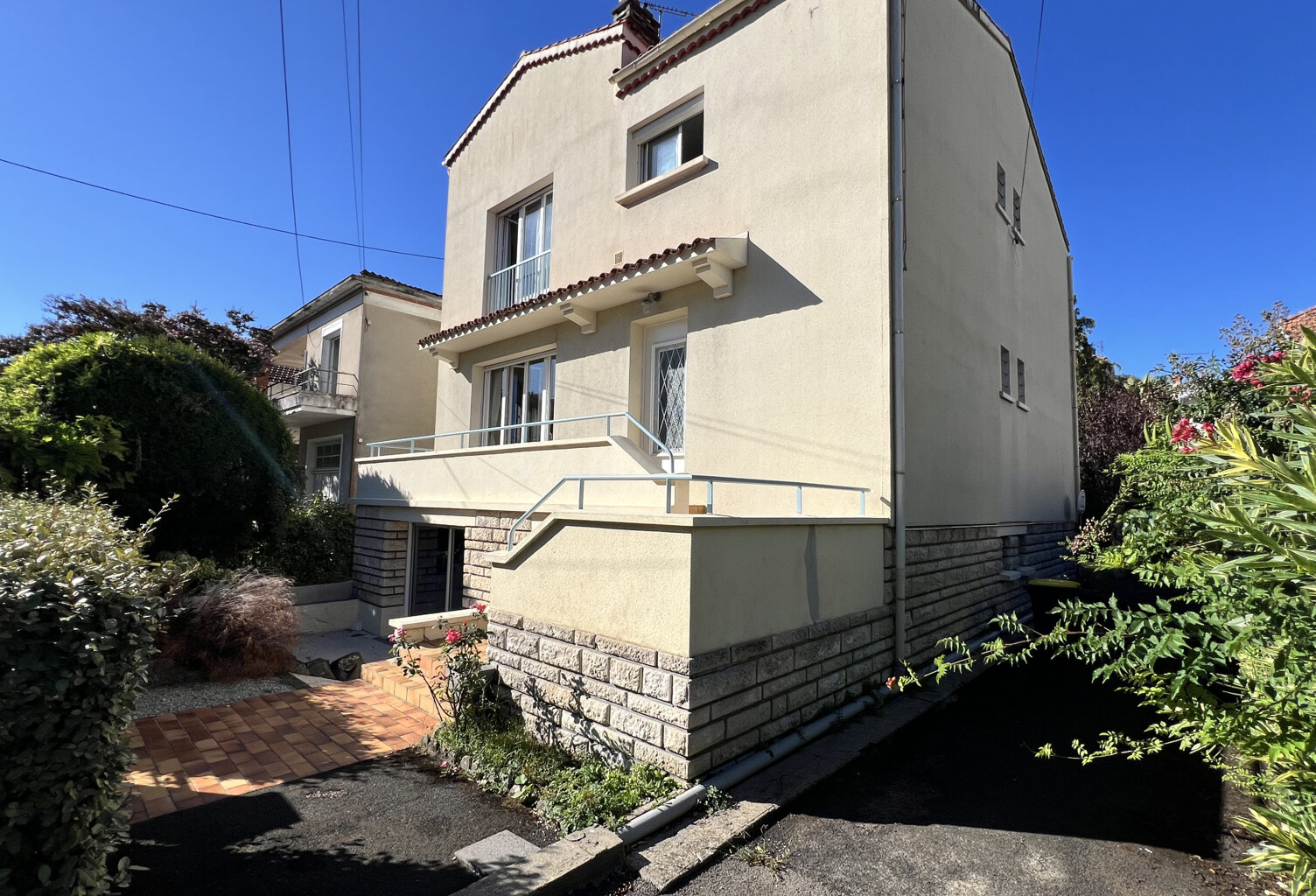 ROYAN - QUARTIER DU PARC - 400 M PLAGE ET COMMERCES - GRANDE MAISON DE FAMILLE AVEC JARDIN - TOUTES COMMODITES — photo 1
