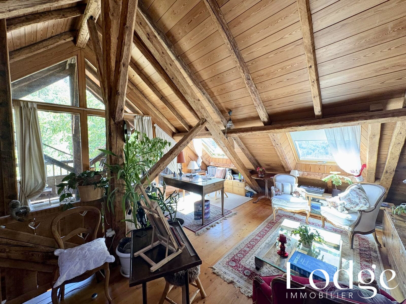 Maison 8 pièces 270 m²