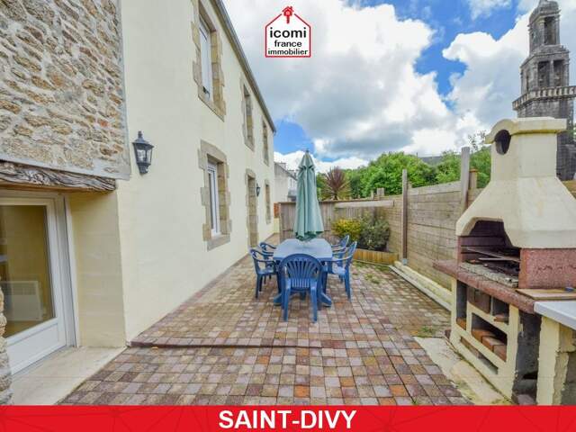 FINISTERE - Saint-Divy (29800) - A VENDRE - MAISON INDIVIDUELLE T7 - 5 CHAMBRES - PAS DE TRAVAUX A PREVOIR - GARAGE SUR TERRAIN CLOS DE 600M² — photo du bien