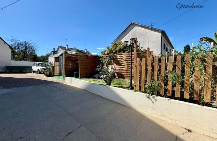 LE LUDE – MAISON 3 CHAMBRES AVEC GARAGE ET COUR FERMÉE — photo 2