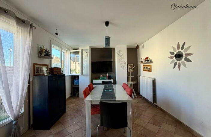 LE LUDE – MAISON 3 CHAMBRES AVEC GARAGE ET COUR FERMÉE — photo 4