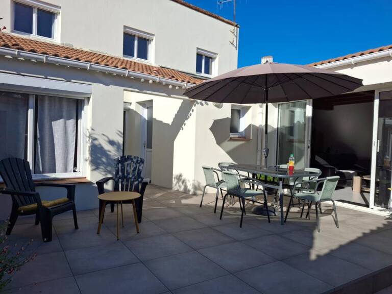 La Roche-sur-Yon sud, à Nieul-Le Dolent, maison, 4 chambres env. 157 m² — photo 1