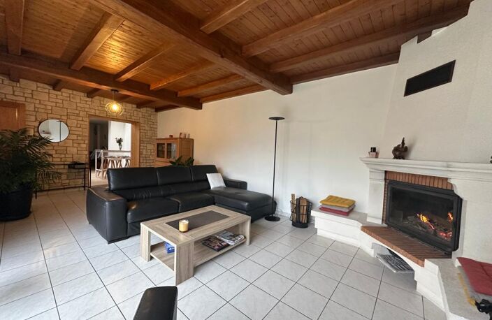 La Roche-sur-Yon sud, à Nieul-Le Dolent, maison, 4 chambres env. 157 m² — photo 2