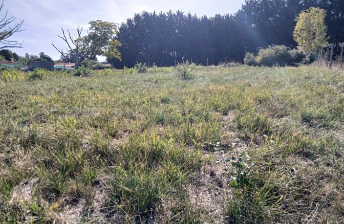 Terrain à bâtir à Tocane-Saint-Apre (24350) — photo 2