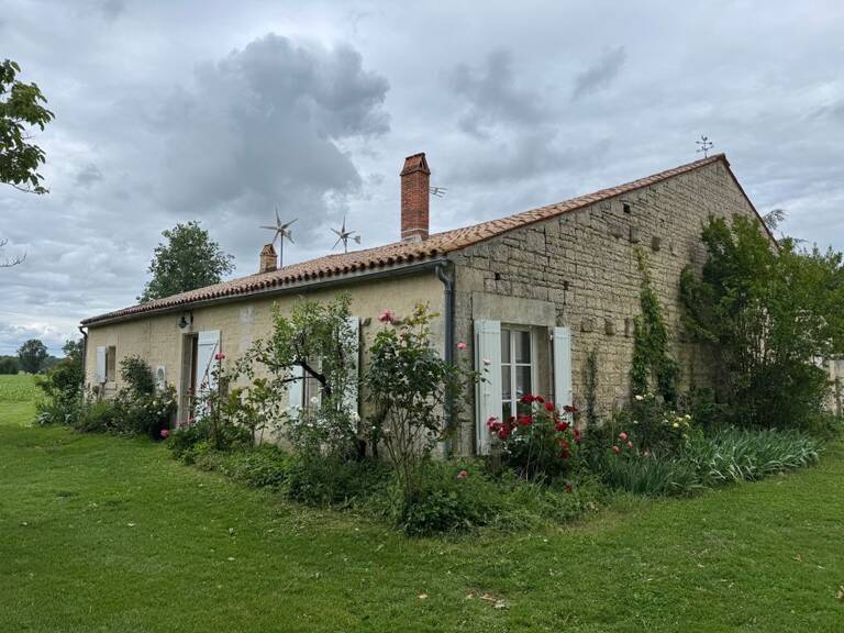 Maison de 65m2 à louer sur Le Mazeau — photo 1