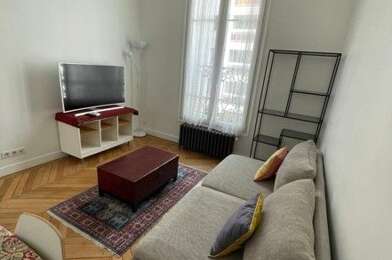 Appartement 3 pièces 2420 €