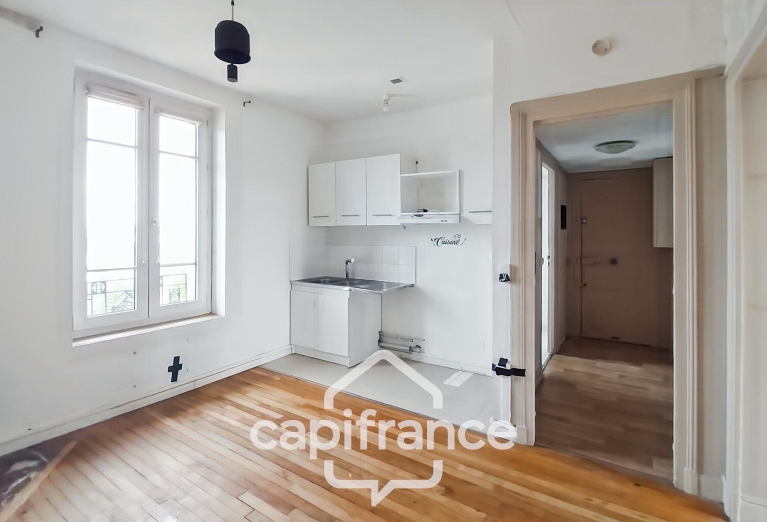 Maisons-Alfort-A VENDRE 2 PIECES 28,17m2 AVEC COMBLES-Lumineux-Traversant-Proche transports, Commerces, marché — photo 1