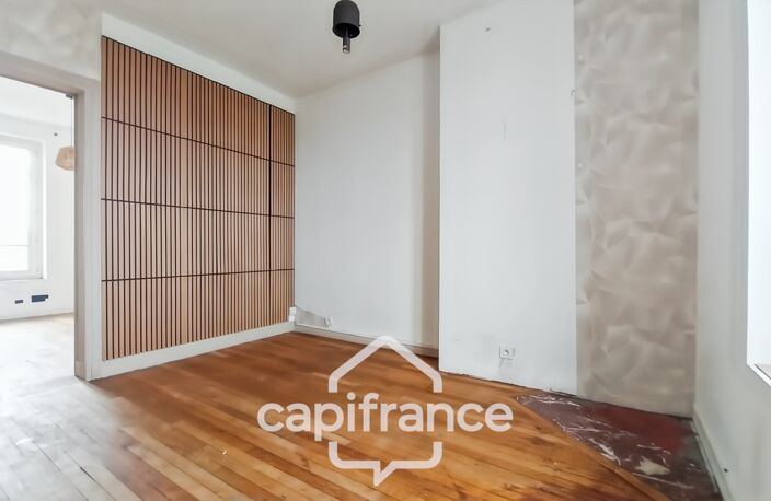Maisons-Alfort-A VENDRE 2 PIECES 28,17m2 AVEC COMBLES-Lumineux-Traversant-Proche transports, Commerces, marché — photo 3