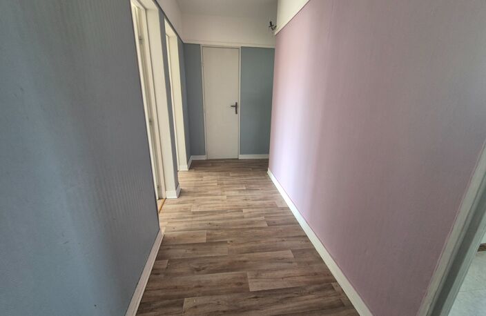 Appartement 3 chambres, garage et cave — photo 2