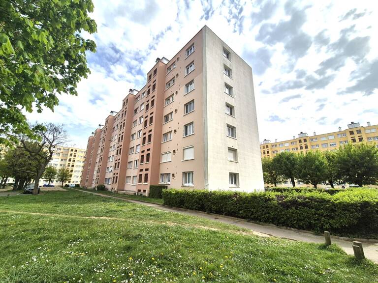 Appartement 3 chambres, garage et cave — photo 1