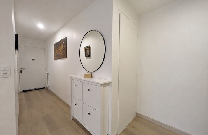 Appartement à vendre T3 bis AIX LES BAINS (73) 2 chambres, 1 bureau, parking et cave — photo 4