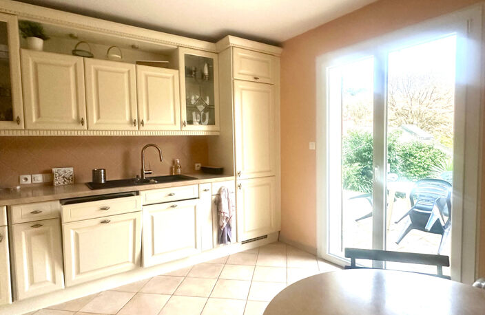 Maison à vendre SAUMUR (49) 4 chambres- Vie de plain-pied - 1500m² de terrain - 162m² habitable — photo 5