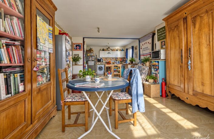 Maison à vendre 4 pièces SAINT JEAN D'ANGELY (17) CŒUR DE VILLE – MAISON AVEC JARDIN ET SOUS-SOL TOTAL – FORT POTENTIEL — photo 3