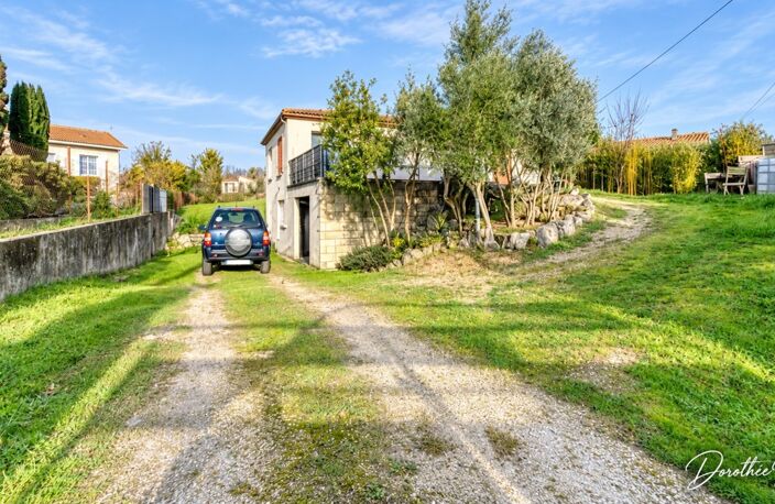 Maison à vendre 4 pièces SAINT JEAN D'ANGELY (17) CŒUR DE VILLE – MAISON AVEC JARDIN ET SOUS-SOL TOTAL – FORT POTENTIEL — photo 4