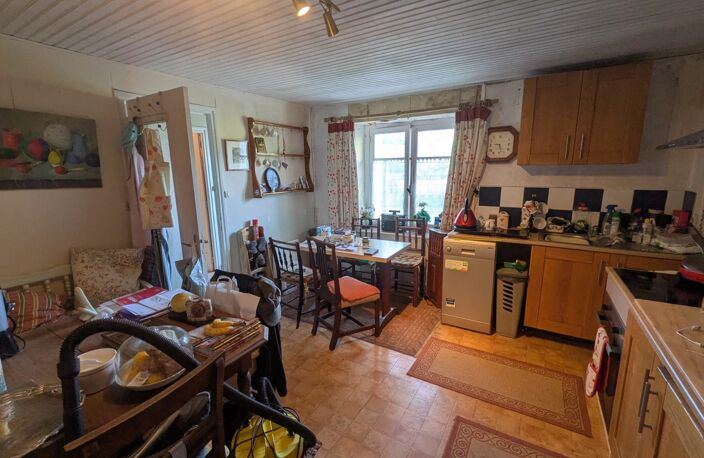 SILFIAC JOLIE MAISON DE BOURG À RÉNOVER DE 75M² ENVIRON DE 3 PI7CES SANS JARDIN — photo 3