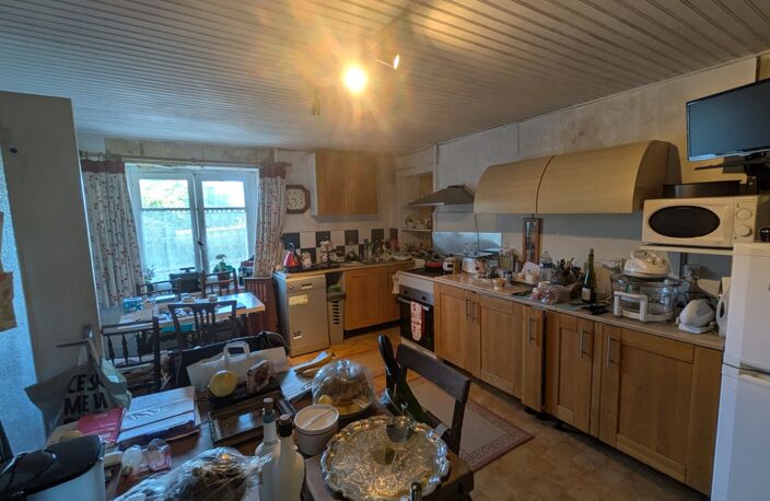 SILFIAC JOLIE MAISON DE BOURG À RÉNOVER DE 75M² ENVIRON DE 3 PI7CES SANS JARDIN — photo 4