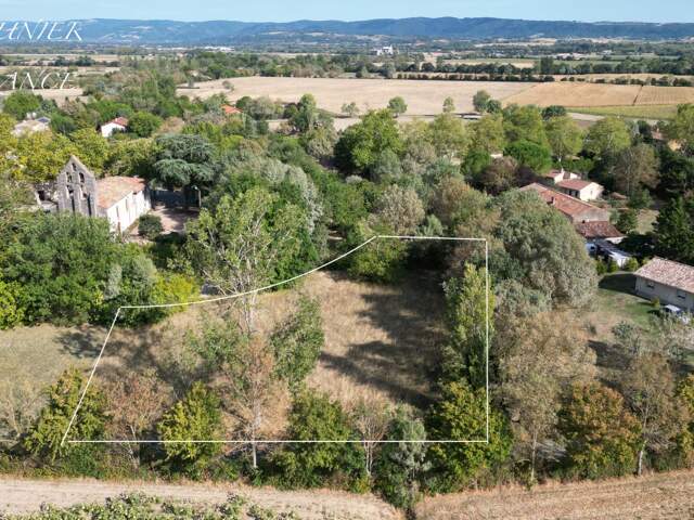 Terrain à bâtir à vendre 2376m2 à ROUMENS (31) — photo du bien