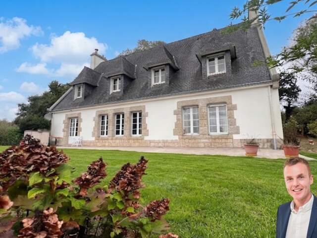 QUIMPER (29) – LE STANGALA – Maison de 210 m² habitables, édifiée sur une parcelle de 12 000 m², avec sous-sol intégral — photo du bien