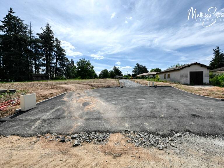 Jolie terrain avec vue pour accueillir tous vos projets de vie ! — photo 1