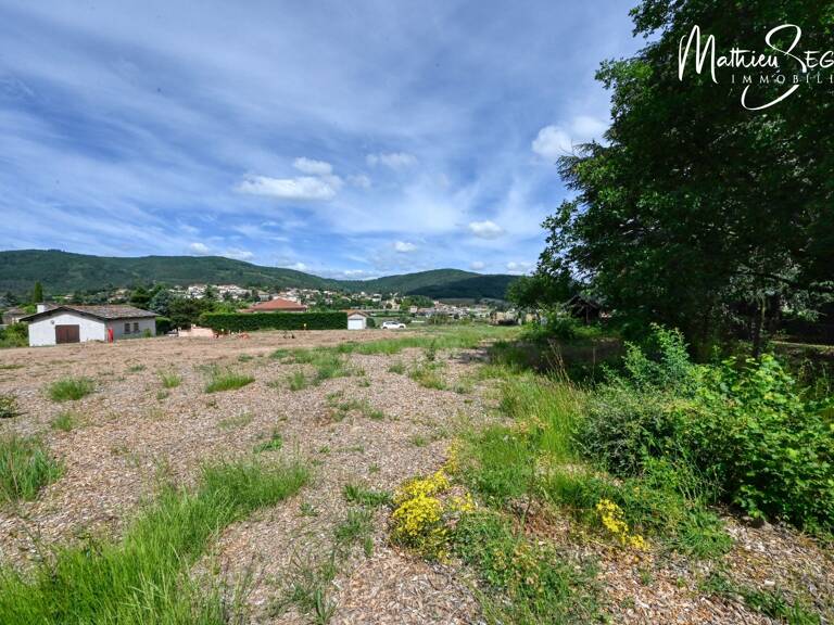 Un terrain verdoyant pour accueillir votre future maison — photo 1