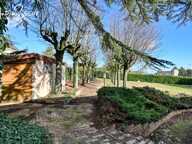 VAUGNERAY - Terrain à bâtir pour une maison P4 à étage + garage — photo 2