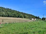 POMEYS, Agréable terrain constructible orienté sud au cœur du village — photo 2