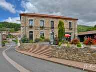POMEYS, Agréable terrain constructible orienté sud au cœur du village — photo 3