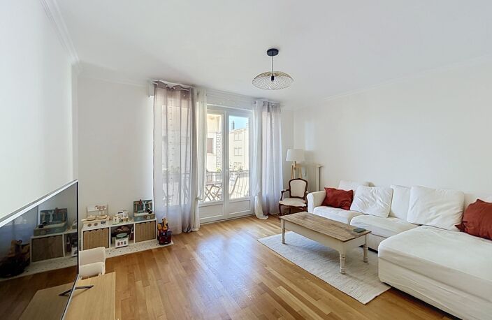Appartement 72m2 en dernier étage et ses deux balcons - VICTOR HUGO / MONTCHAPET — photo 2