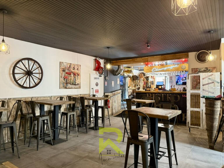 Licence 4, tout neuf et 0 travaux : Le bar-resto où il n'y a — photo 1