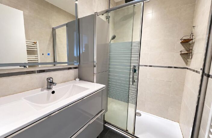 Maison familiale de 140 m² - 5 chambres ou 4 chambres + 1 bureau - Superbe terrain de 1 550 m² - Fort potentiel — photo 5