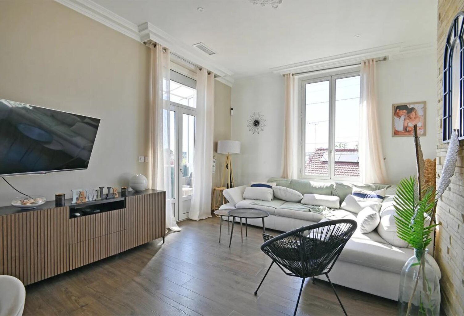 Appartement de 4 pièces de 97 m² à Nîmes — photo 1