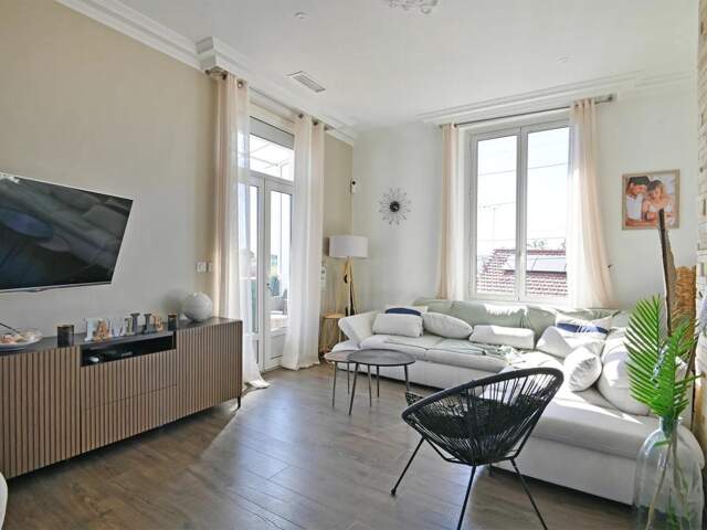 Appartement de 4 pièces de 97 m² à Nîmes — photo du bien
