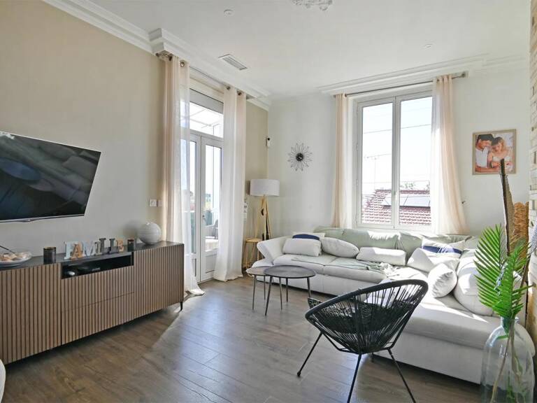 Appartement de 4 pièces de 97 m² à Nîmes — photo 1