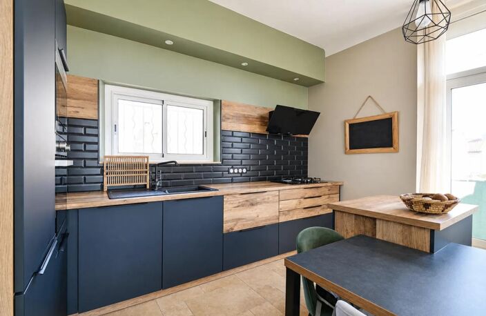 Appartement de 4 pièces de 97 m² à Nîmes — photo 2