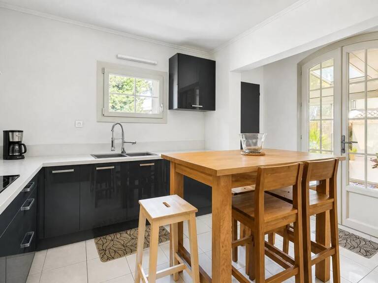 Appartement de 5 pièces de 143 m² avec belle terrasse  à Avignon — photo 1