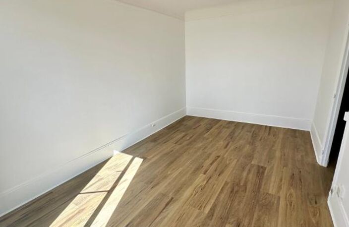 Appartement À Vendre — photo 2