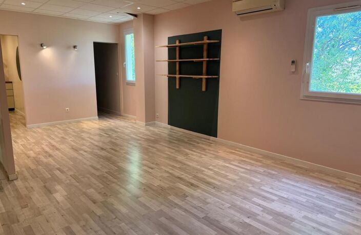 Bien Commercial À Vendre 50 m² dans un secteur recherché — photo 5
