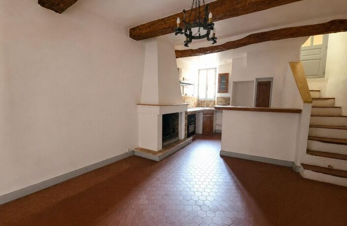 À louer – Maison de village T4 rénovée avec goût – Salernes — photo 2