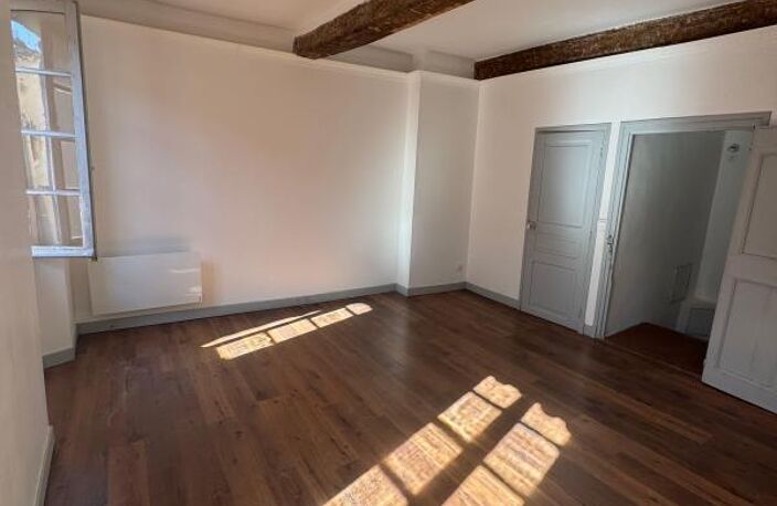 À louer – Maison de village T4 rénovée avec goût – Salernes — photo 5