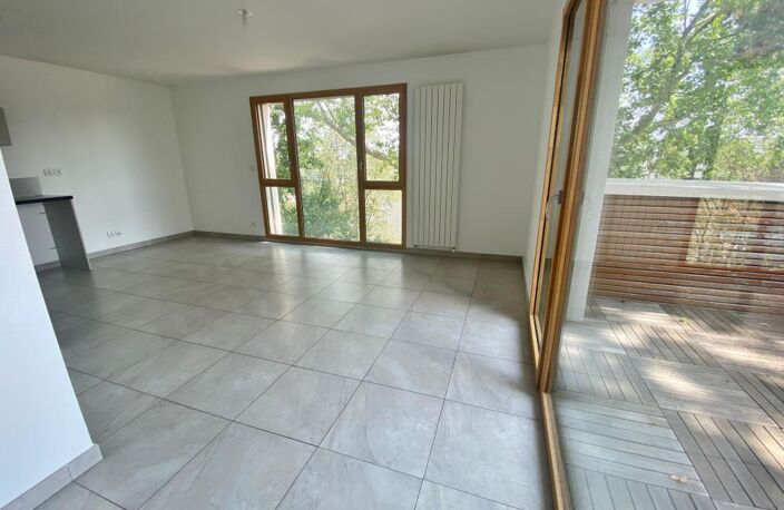 LYON 5e – POINT DU JOUR – APPARTEMENT LUMINEUX AVEC TERRASSE AU CALME — photo 5