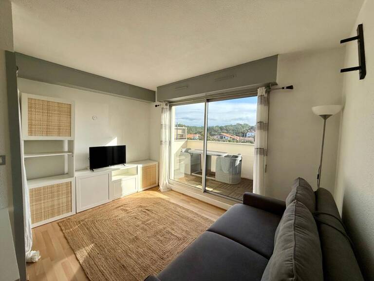 STUDIO MEUBLE A LOUER A L'ANNEE — photo 1