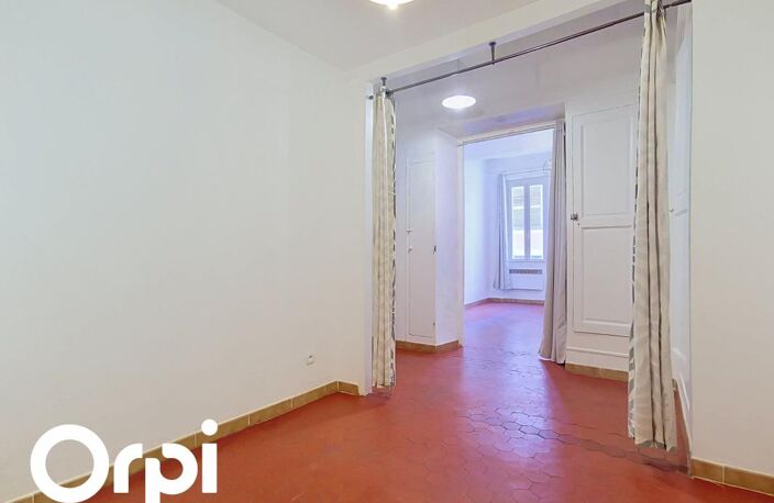 A vendre Centre Ville de TOULON (83000) - T1bis 44m² - 5 autres lots à vendre dans le même immeuble — photo 4