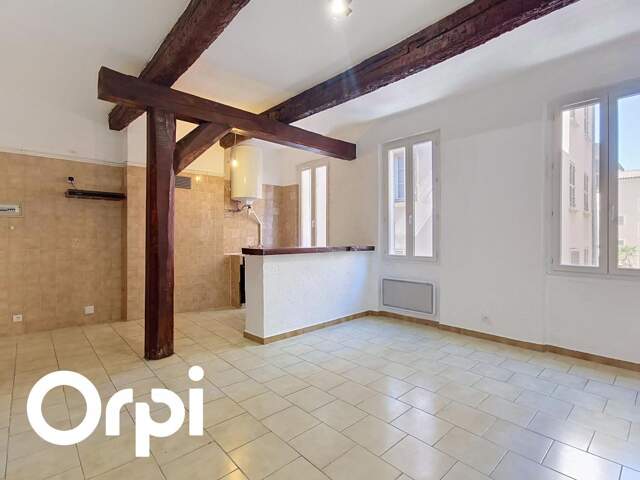 A vendre, centre historique de TOULON (83000), T1bis 42m² 3ème étage, d'autres lots a vendre dans le même immeuble — photo du bien