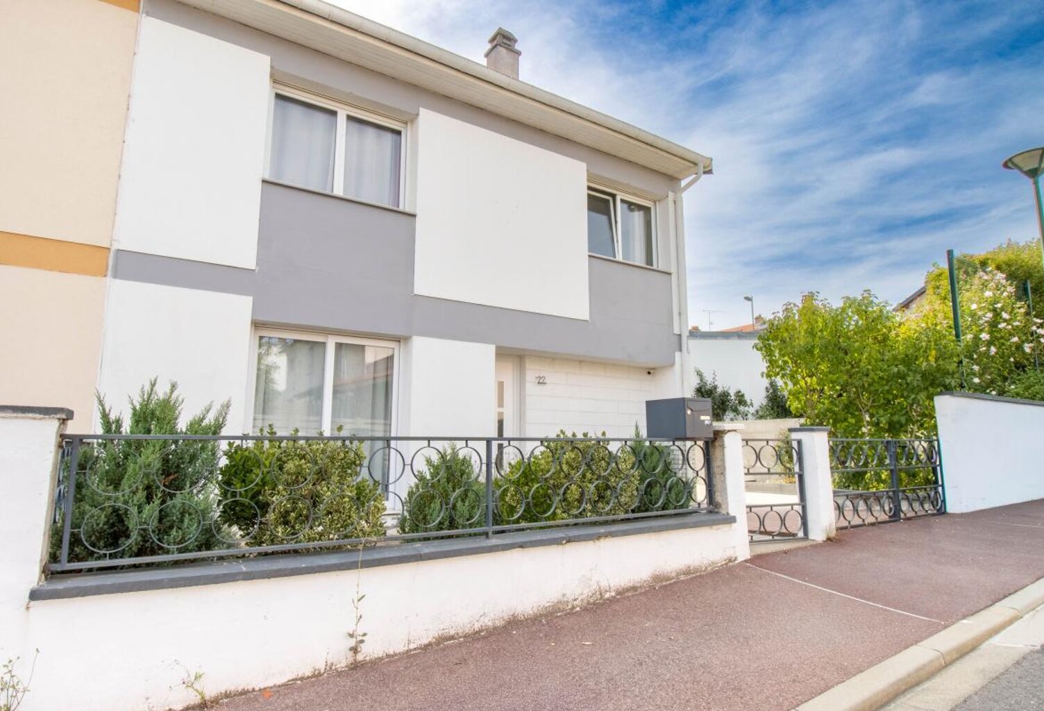 Maison À Vendre jardin garage — photo 1